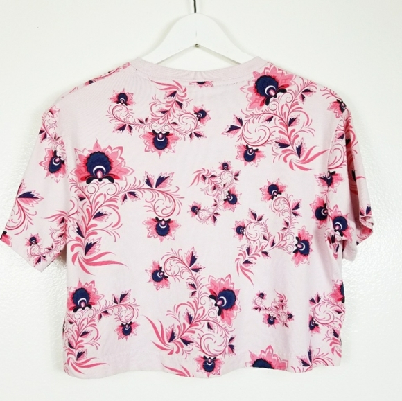 SOLD Nike crop top - Picture 4 of 8